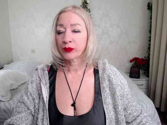 hunters-woman webcam