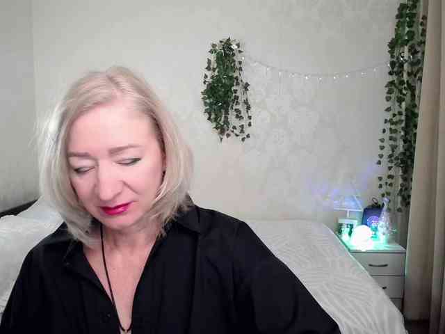 hunters-woman webcam