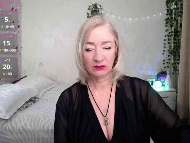 hunters-woman webcam