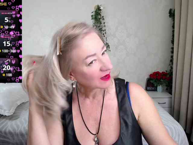 hunters-woman webcam