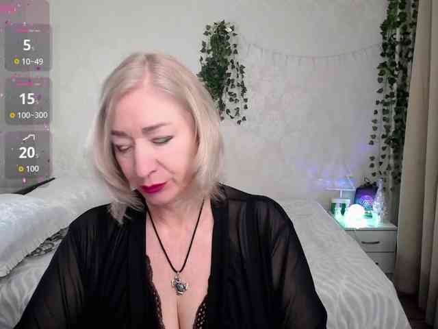 hunters-woman webcam