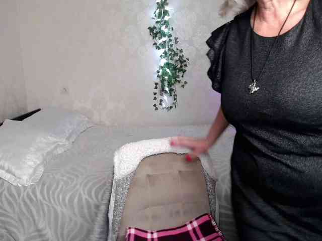 hunters-woman webcam