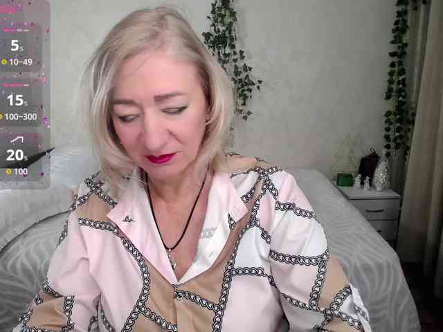 hunters-woman webcam