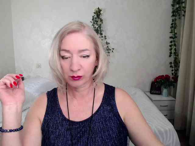 hunters-woman webcam