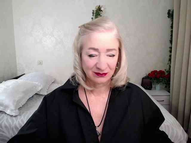 hunters-woman webcam