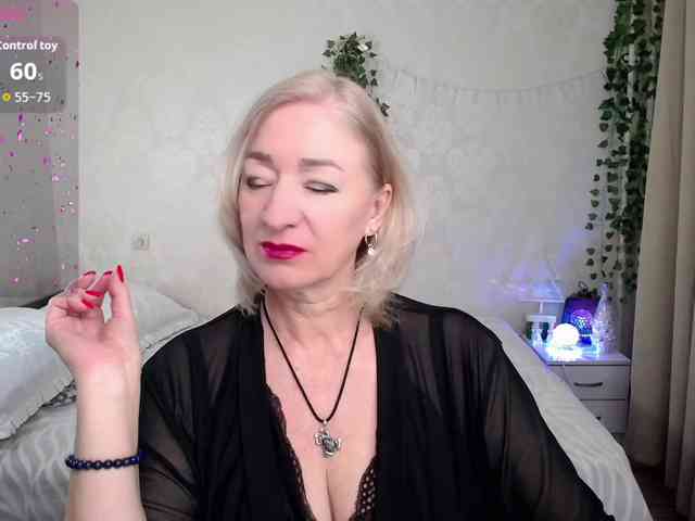 hunters-woman webcam