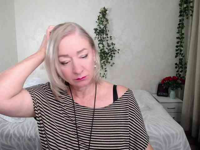 hunters-woman webcam