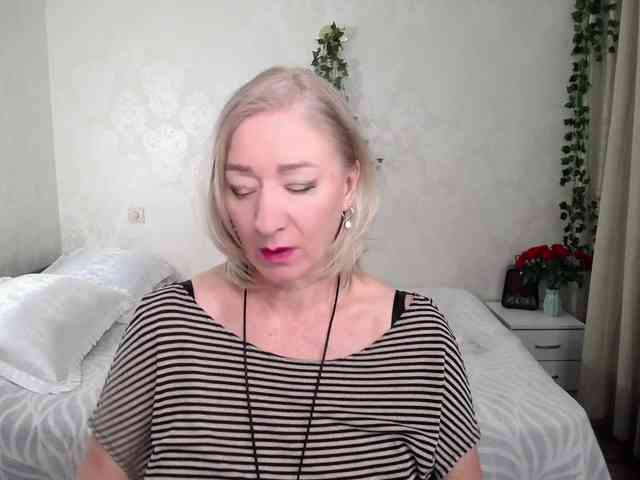 hunters-woman webcam