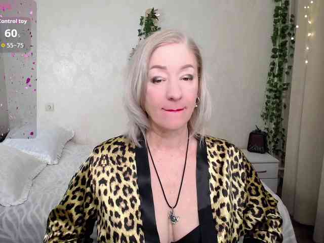 hunters-woman webcam