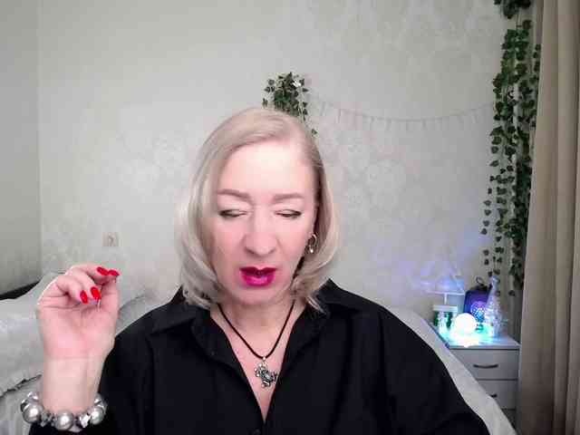 hunters-woman webcam