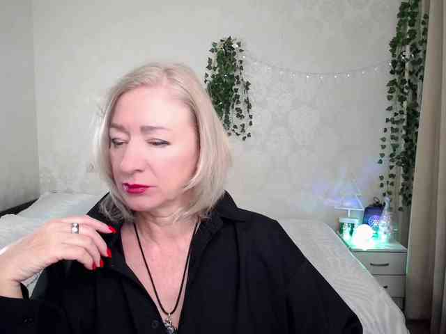 hunters-woman webcam