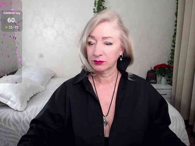 hunters-woman webcam