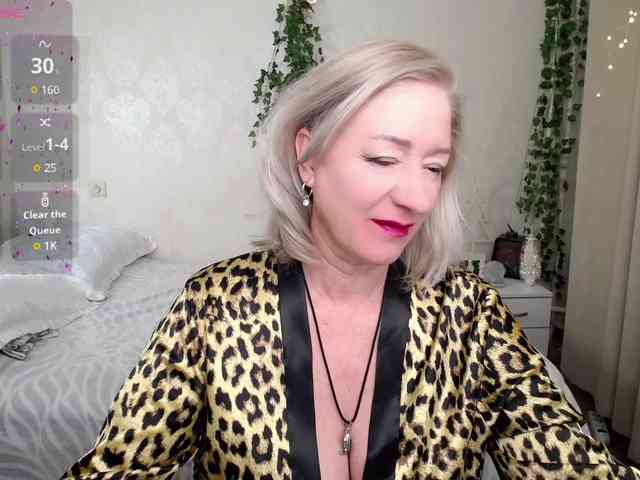 hunters-woman hunters-woman