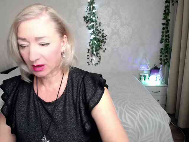 hunters-woman webcam