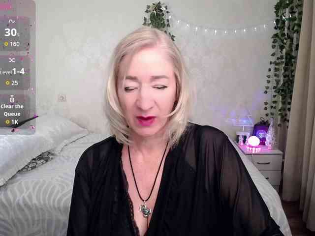 hunters-woman webcam