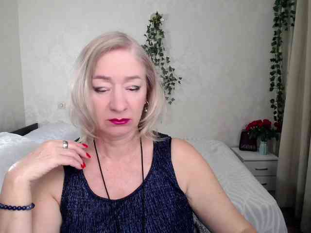 hunters-woman webcam