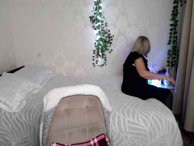 hunters-woman webcam