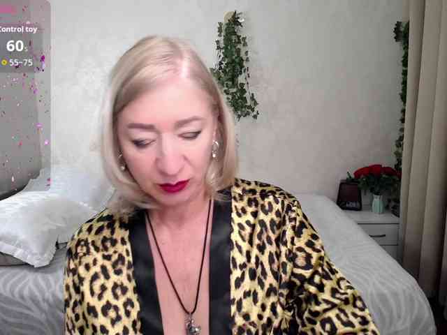 hunters-woman webcam