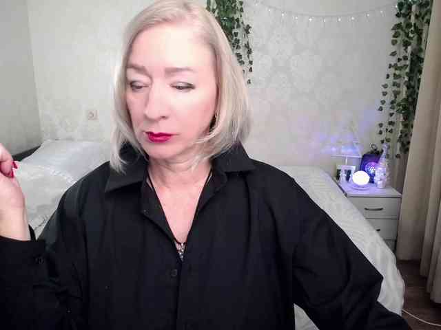 hunters-woman webcam