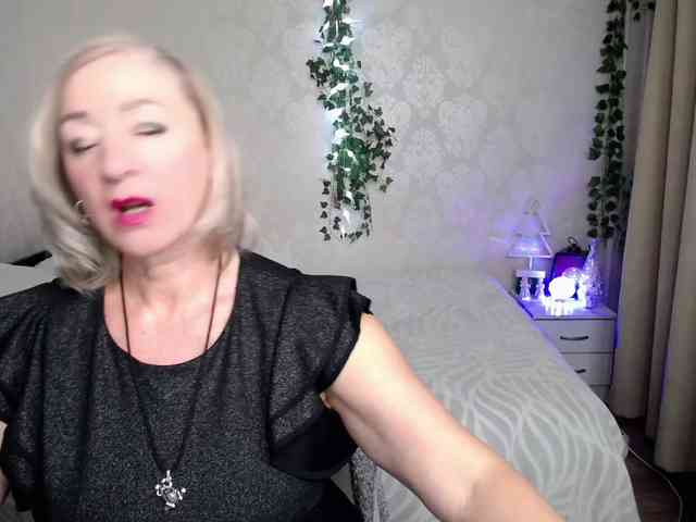 hunters-woman webcam