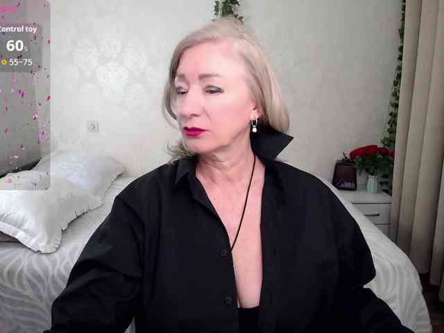 hunters-woman webcam