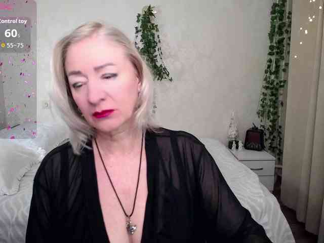 hunters-woman webcam