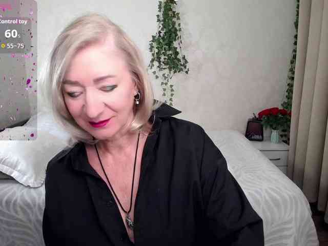 hunters-woman webcam