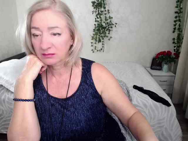 hunters-woman webcam