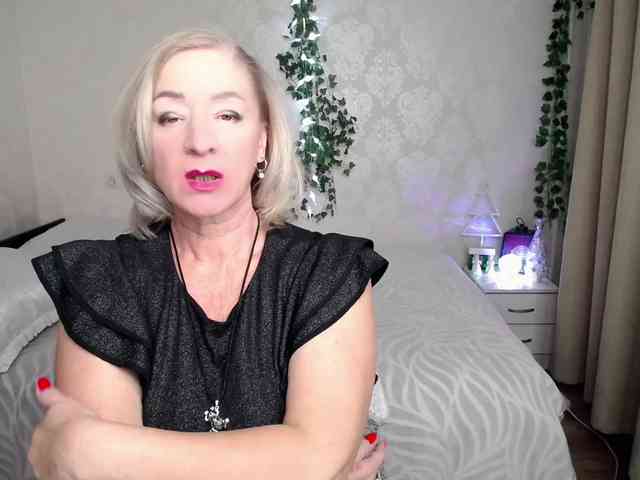 hunters-woman webcam