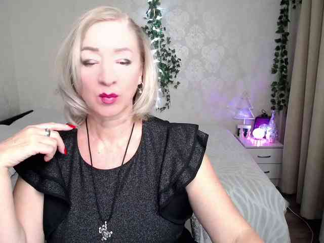 hunters-woman webcam