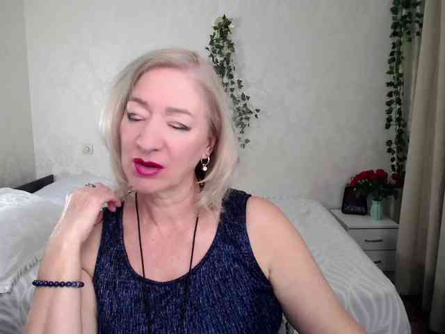 hunters-woman webcam