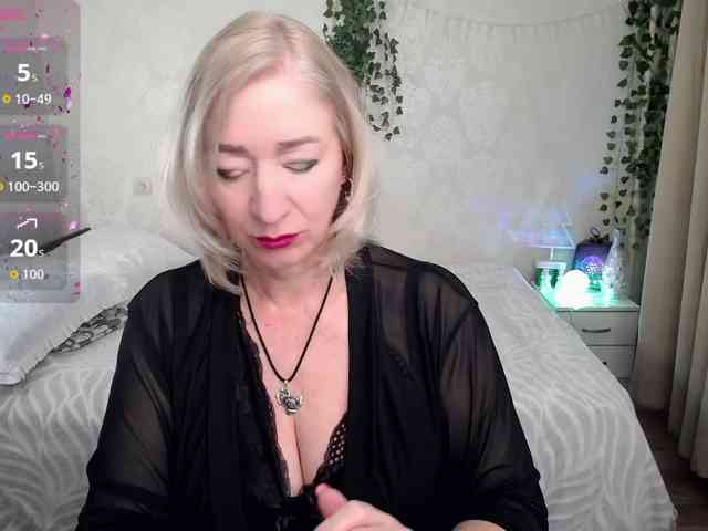 hunters-woman webcam