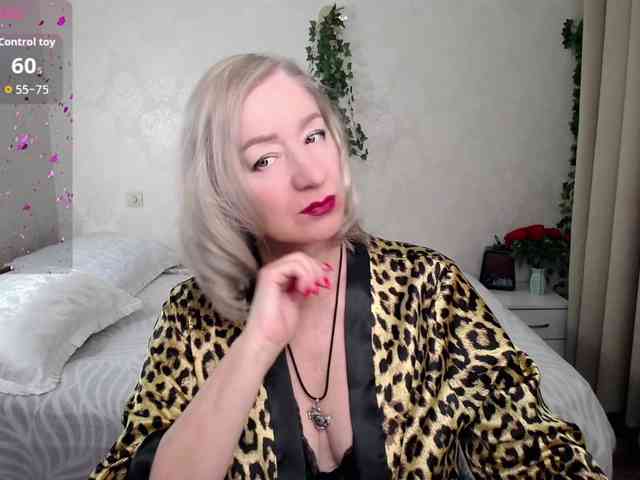 hunters-woman webcam