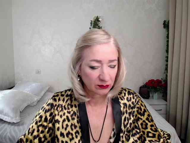 hunters-woman webcam