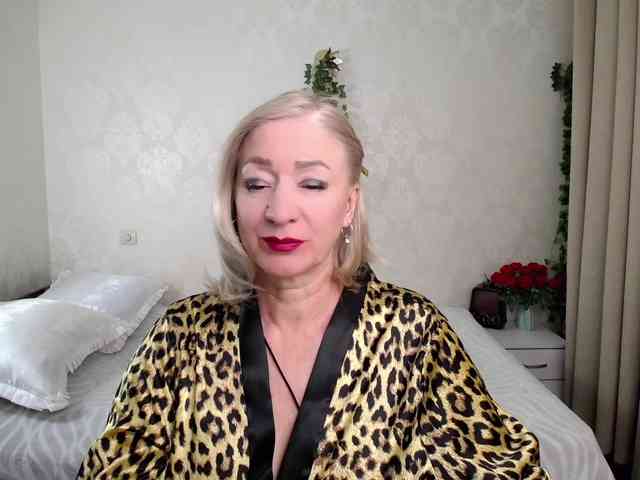 hunters-woman webcam