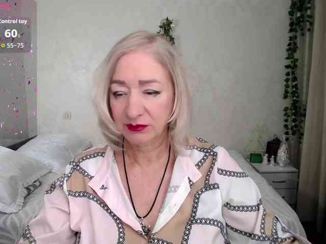 hunters-woman webcam