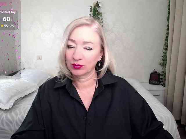 hunters-woman webcam