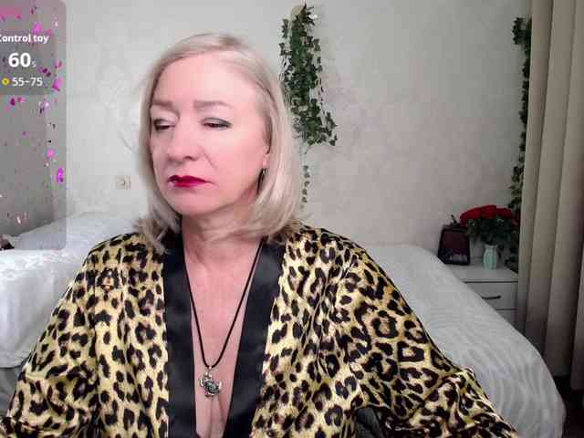 hunters-woman webcam