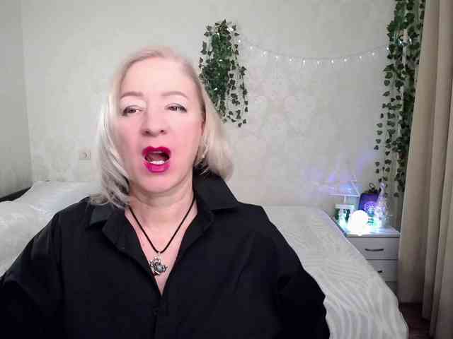 hunters-woman webcam