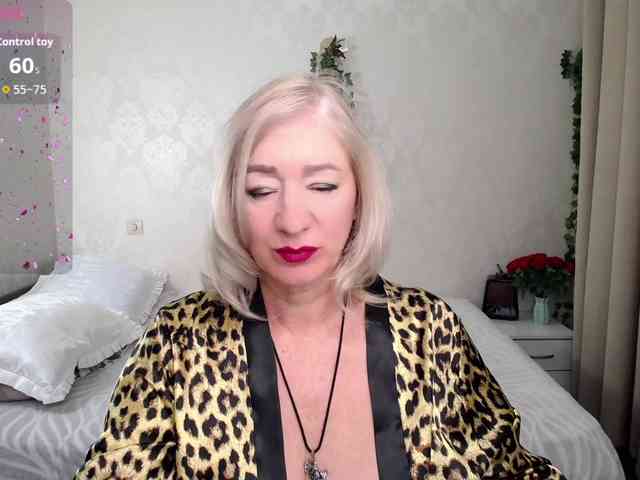 hunters-woman webcam