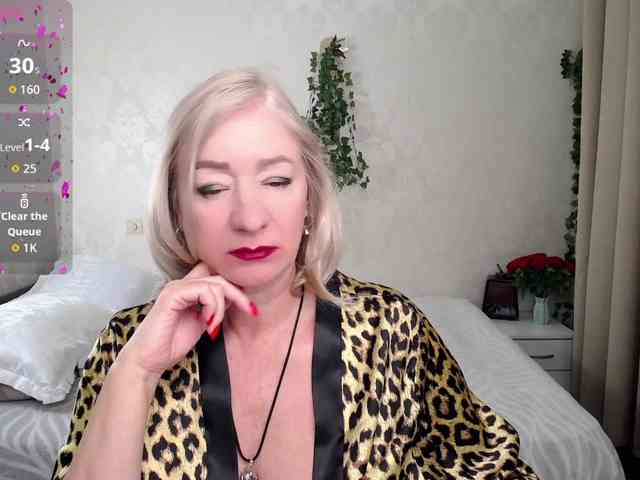 hunters-woman webcam