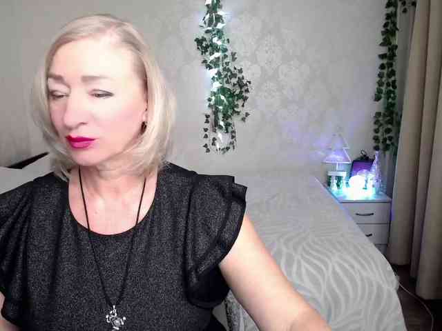 hunters-woman webcam