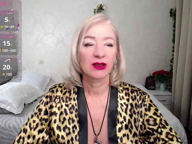 hunters-woman webcam