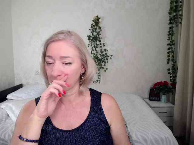 hunters-woman webcam