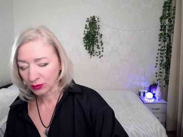 hunters-woman webcam