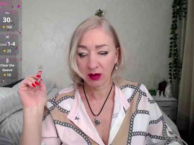 hunters-woman webcam