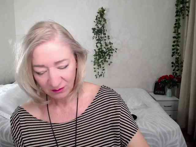 hunters-woman webcam