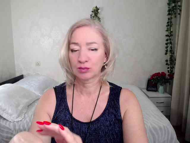 hunters-woman webcam