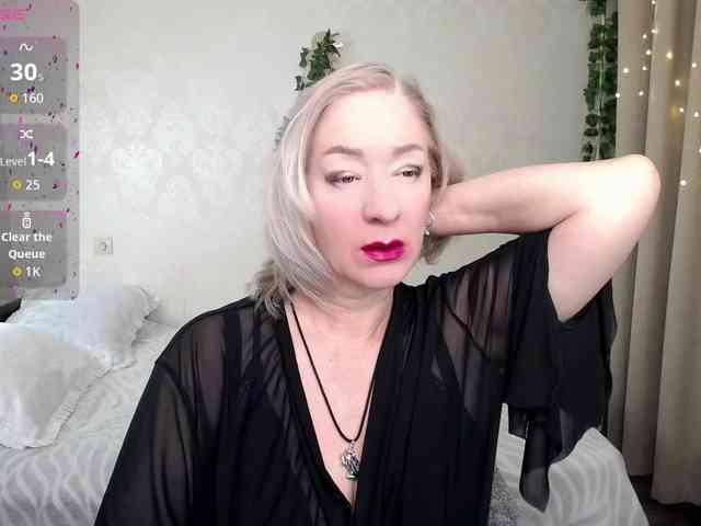 hunters-woman hunters-woman