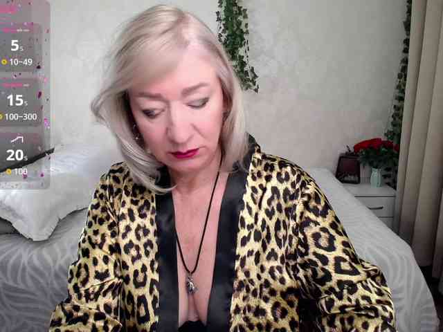 hunters-woman webcam